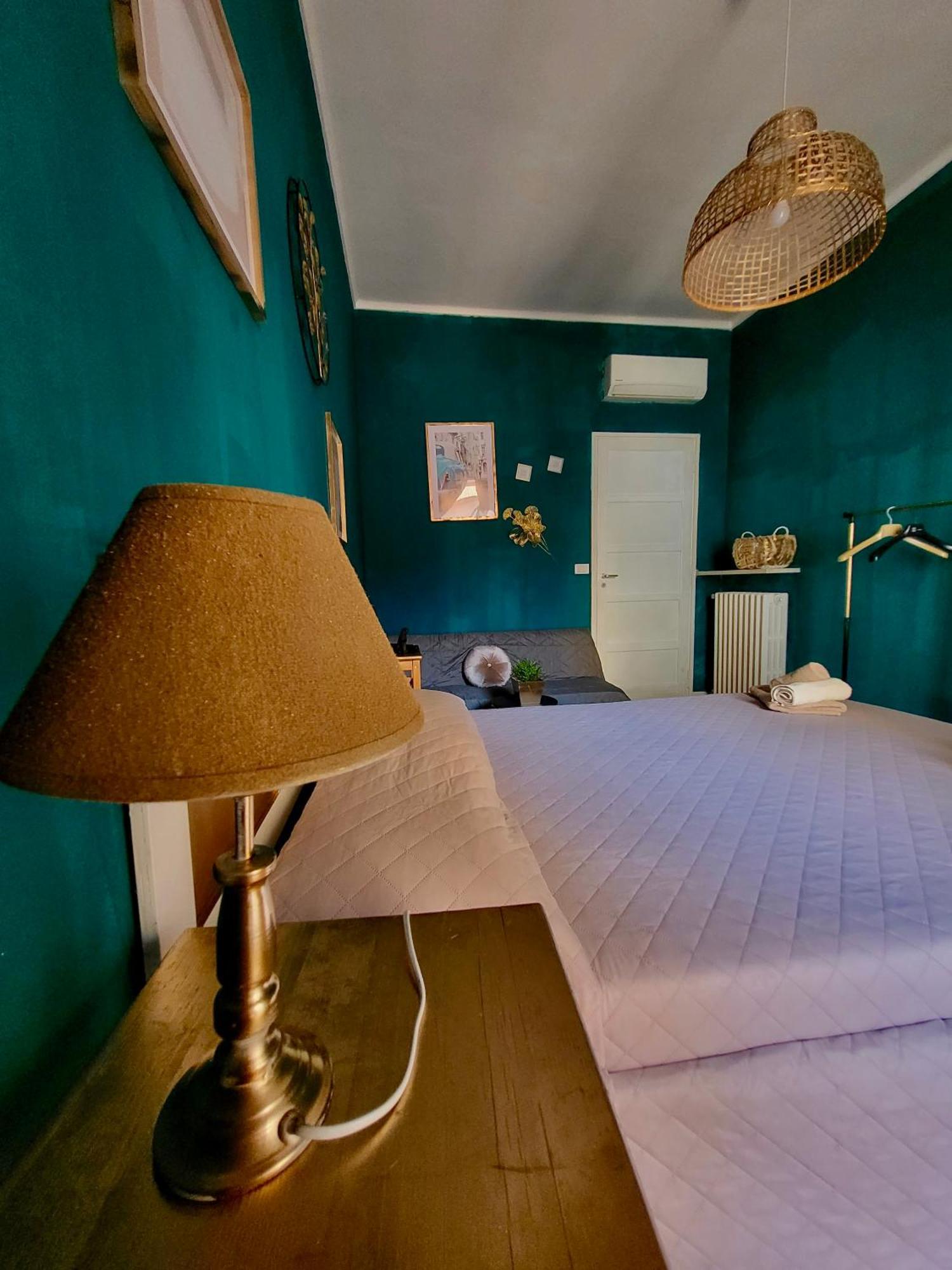 The White House - Palaalpitour E Stadio A 2 Minuti Apartment *